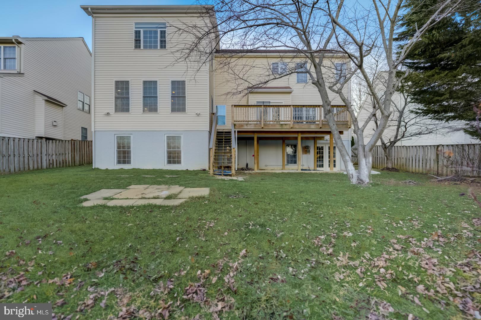 6093 Deer Ridge Trail Springfield, VA 22150 - Photo 5 of 35