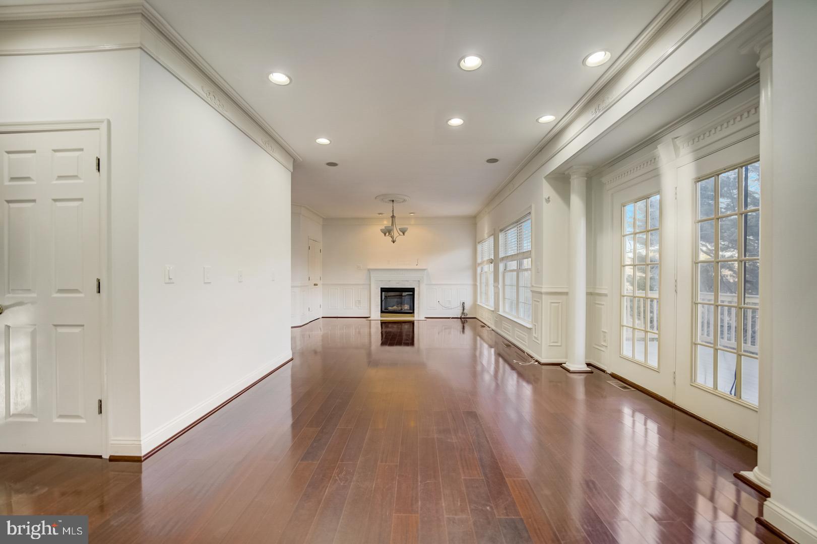 6093 Deer Ridge Trail Springfield, VA 22150 - Photo 8 of 35