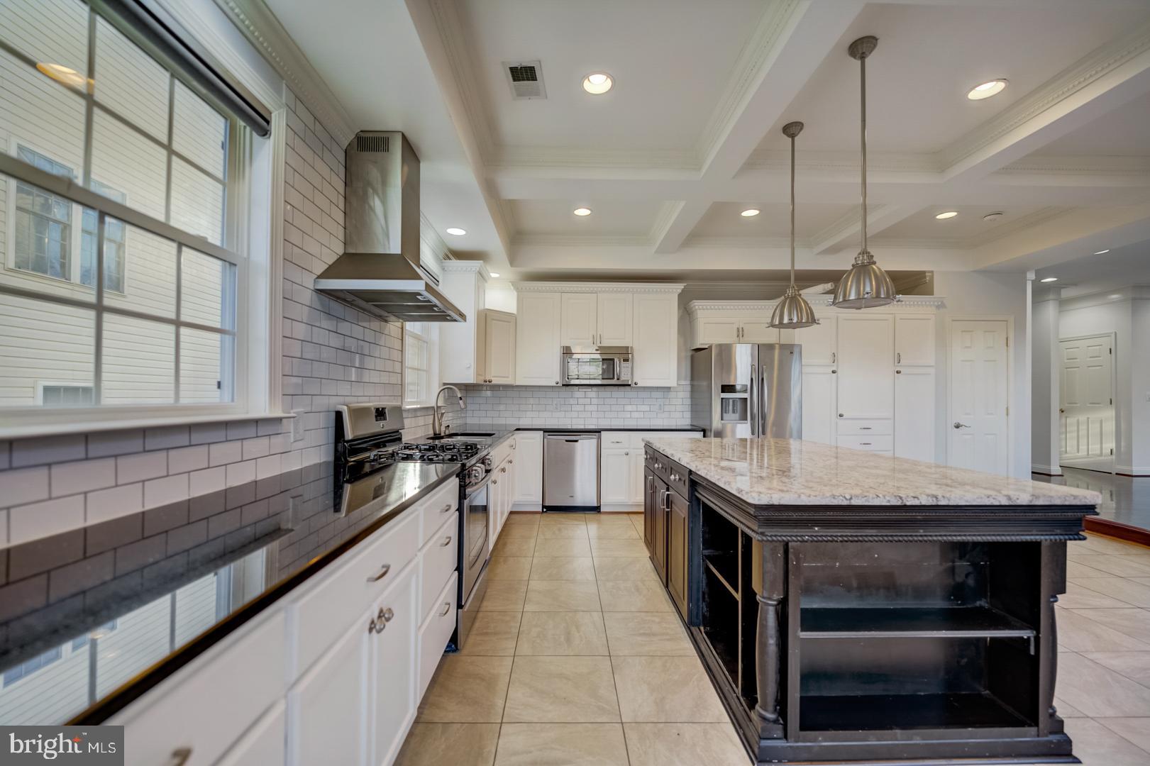 6093 Deer Ridge Trail Springfield, VA 22150 - Photo 9 of 35