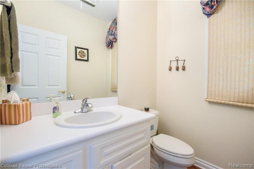 3871 Walnut Brook Drive Rochester, MI 48309 - Photo 16 of 32
