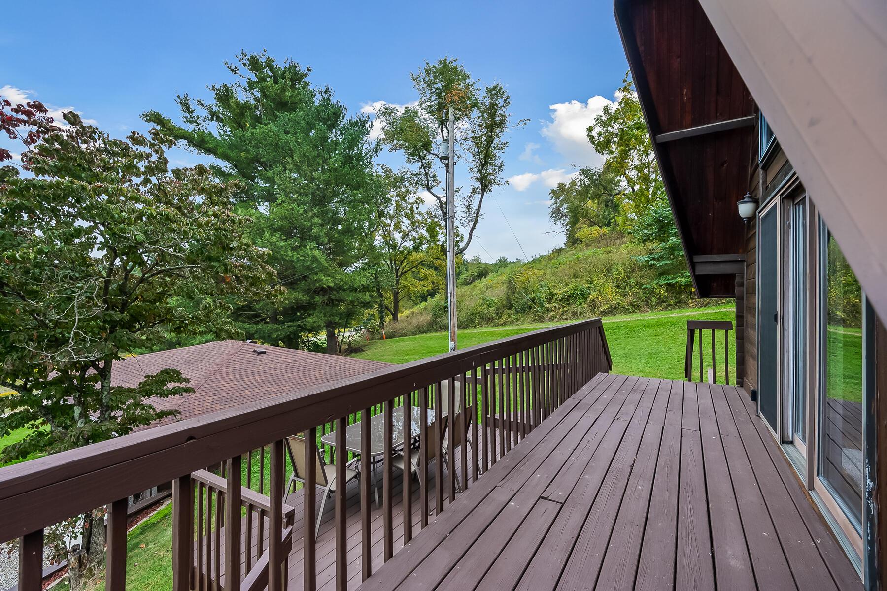 2550 South Rehl Road Zanesville, OH 43701 - Photo 8 of 46 8-web-or-mls-2550 S. Rehl Rd-108