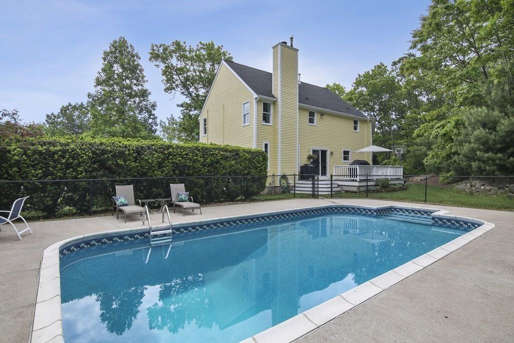 19 Castle Road Norfolk, MA 02056 - Photo 34 of 40 Gallery Image 34