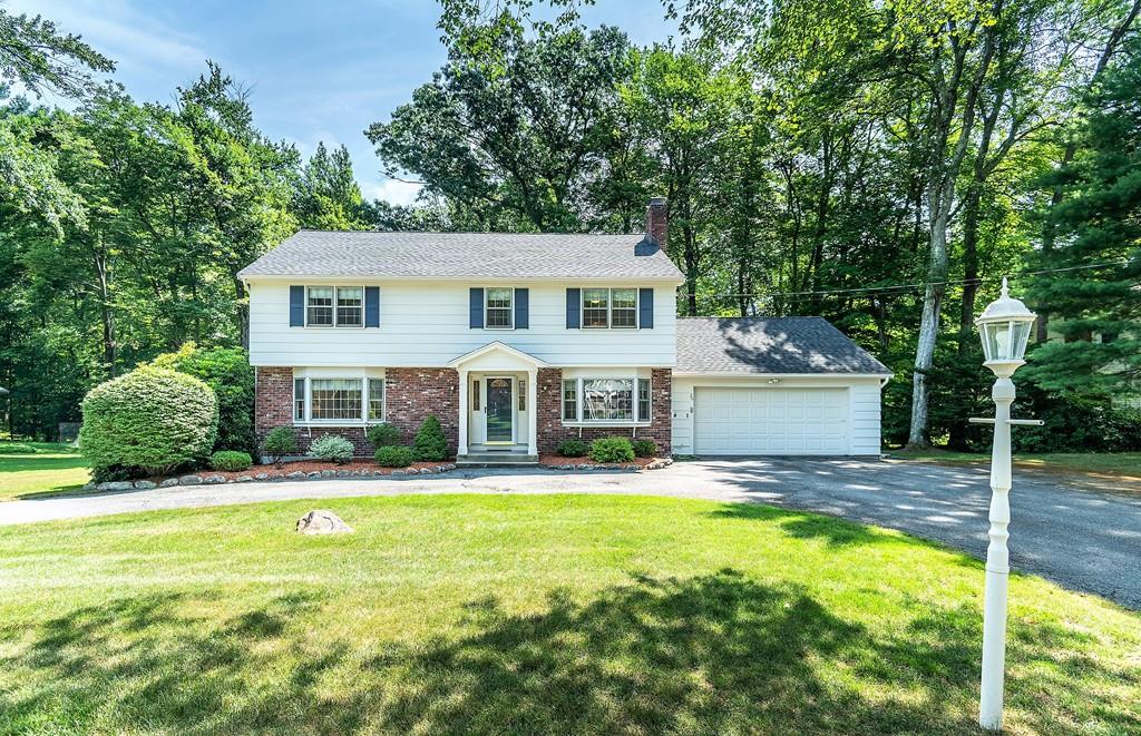 26 Hemlock Road Andover, MA 01810 - Photo 2 of 38 Gallery Image 2