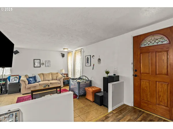 $389,900 | 5736 A Street, Springfield, OR 97478