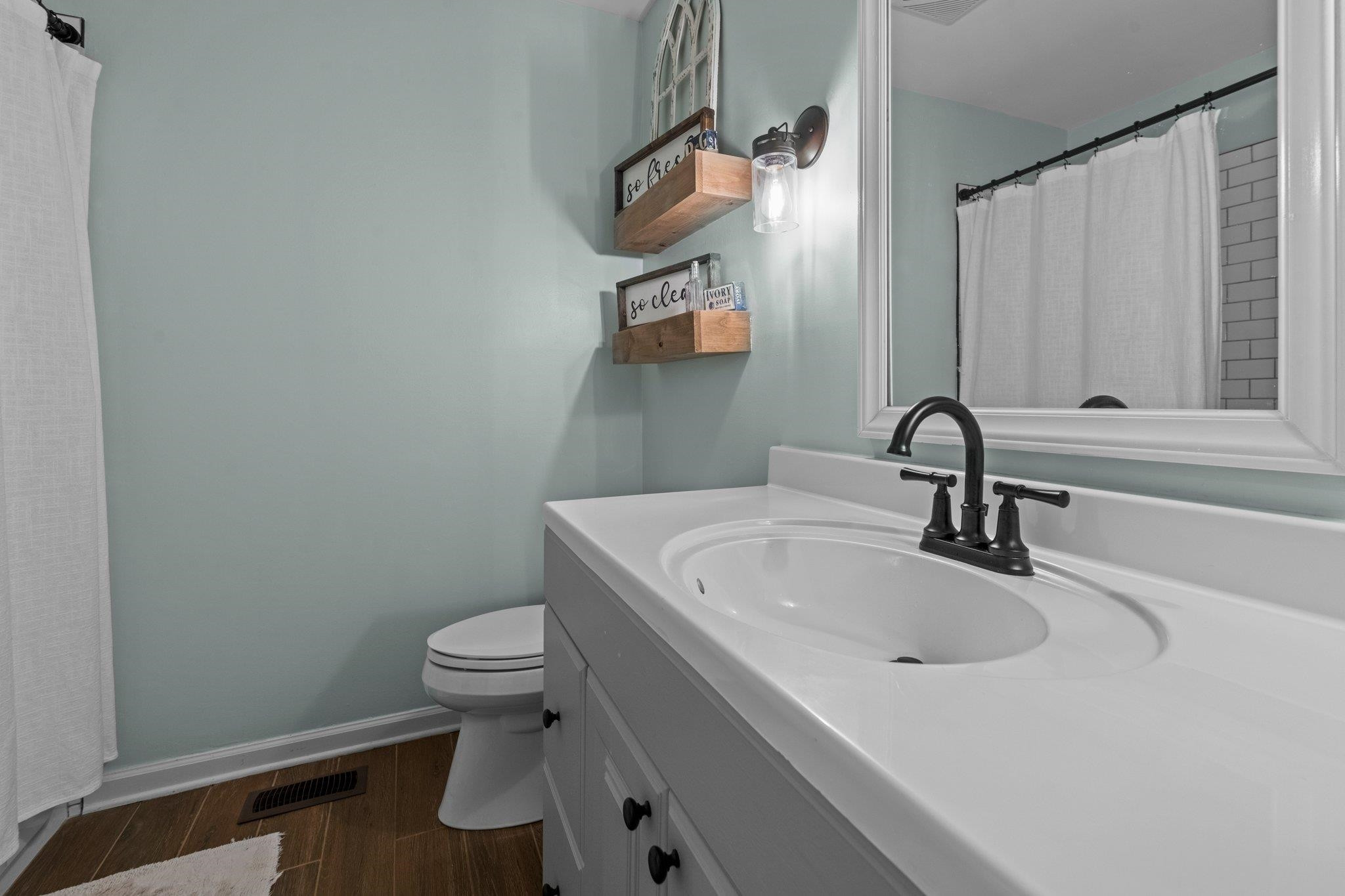 5421 Old Towne Road Raleigh, NC 27612 - Photo 23 of 39 Hallway features Full Bathroom with tub/shower. Full Bathroom