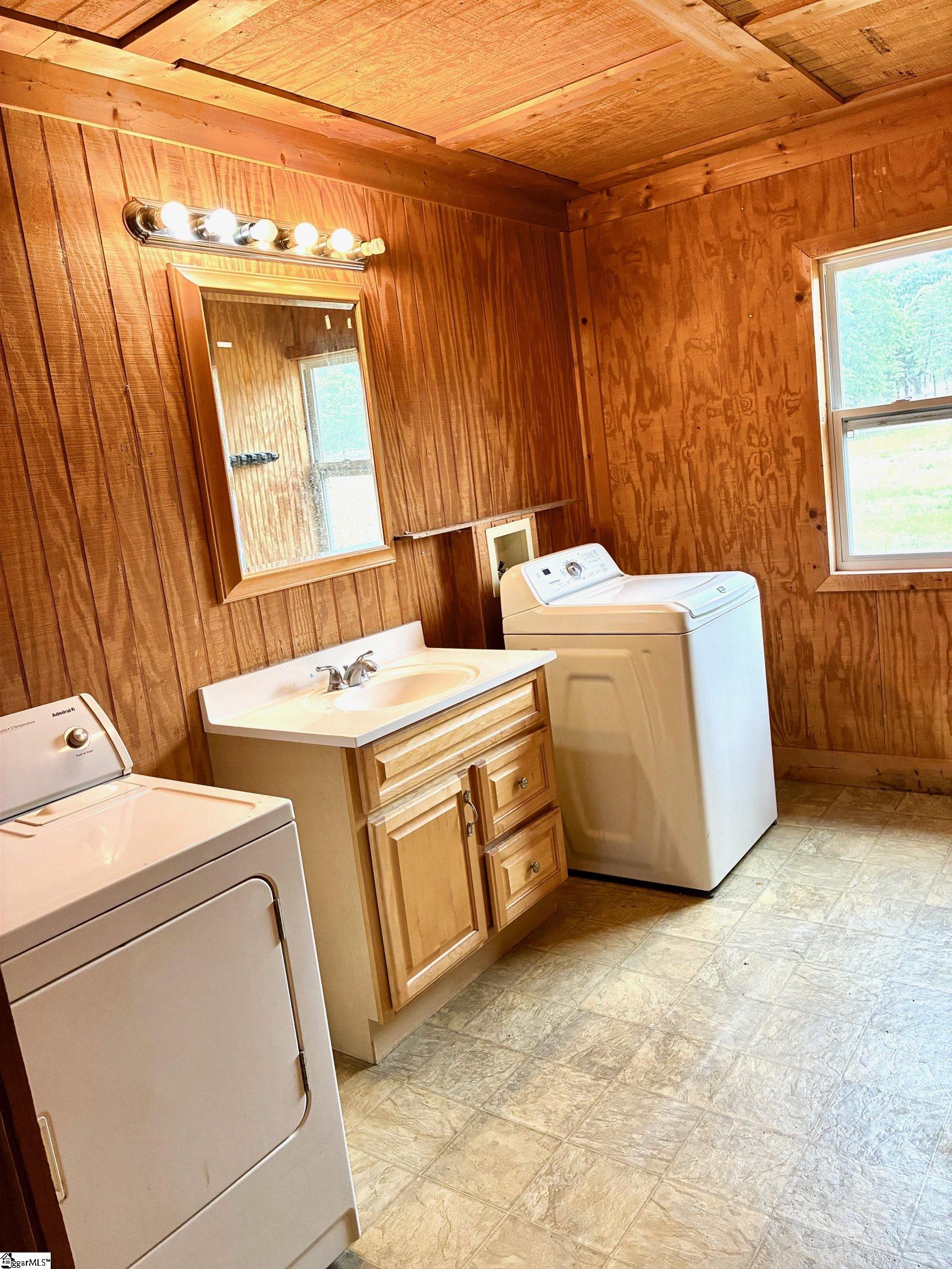 411 Dill Road Campobello, SC 29322 - Photo 15 of 18