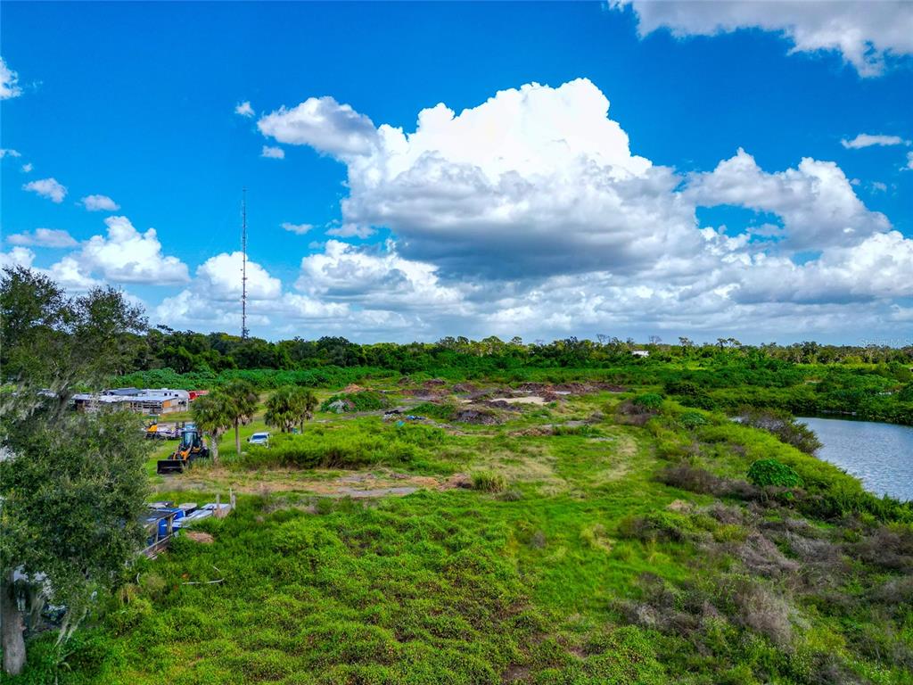 301 E Road Sarasota, FL 34240 - Photo 32 of 32 a view of a city with lots of green space