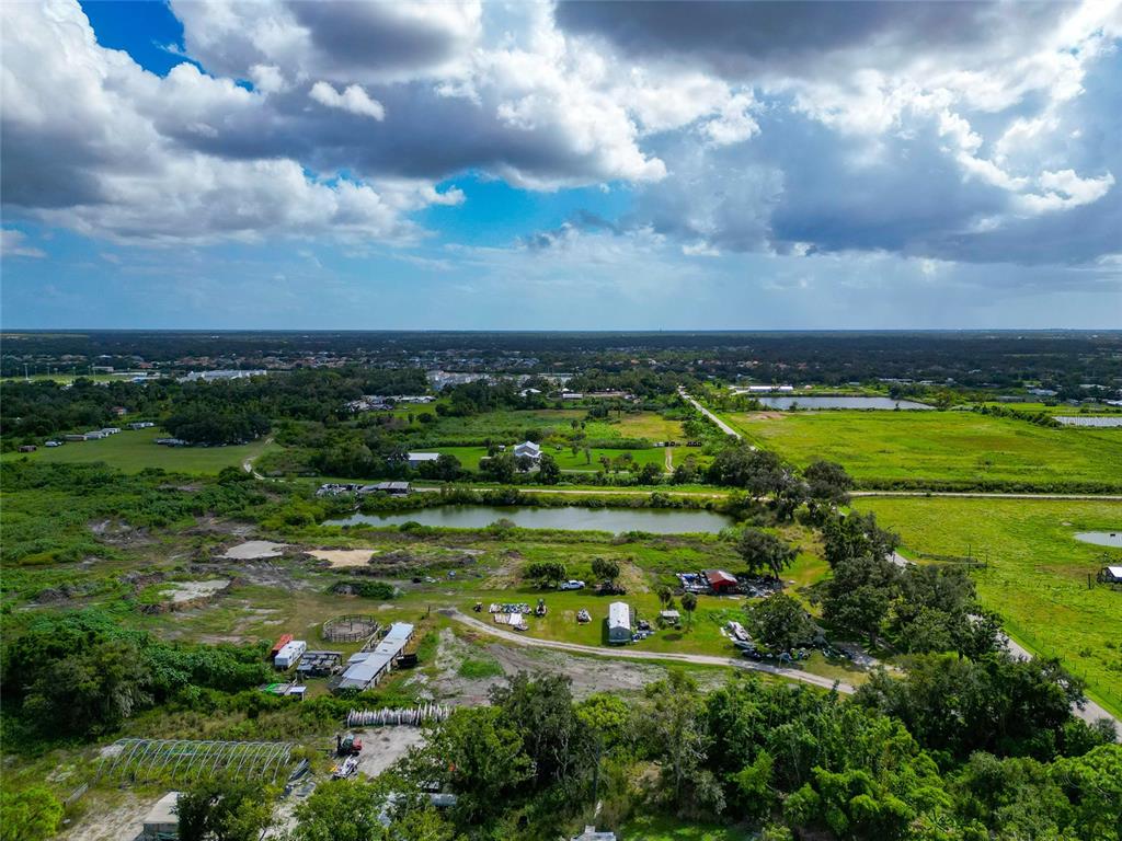 301 E Road Sarasota, FL 34240 - Photo 6 of 32 a view of a city