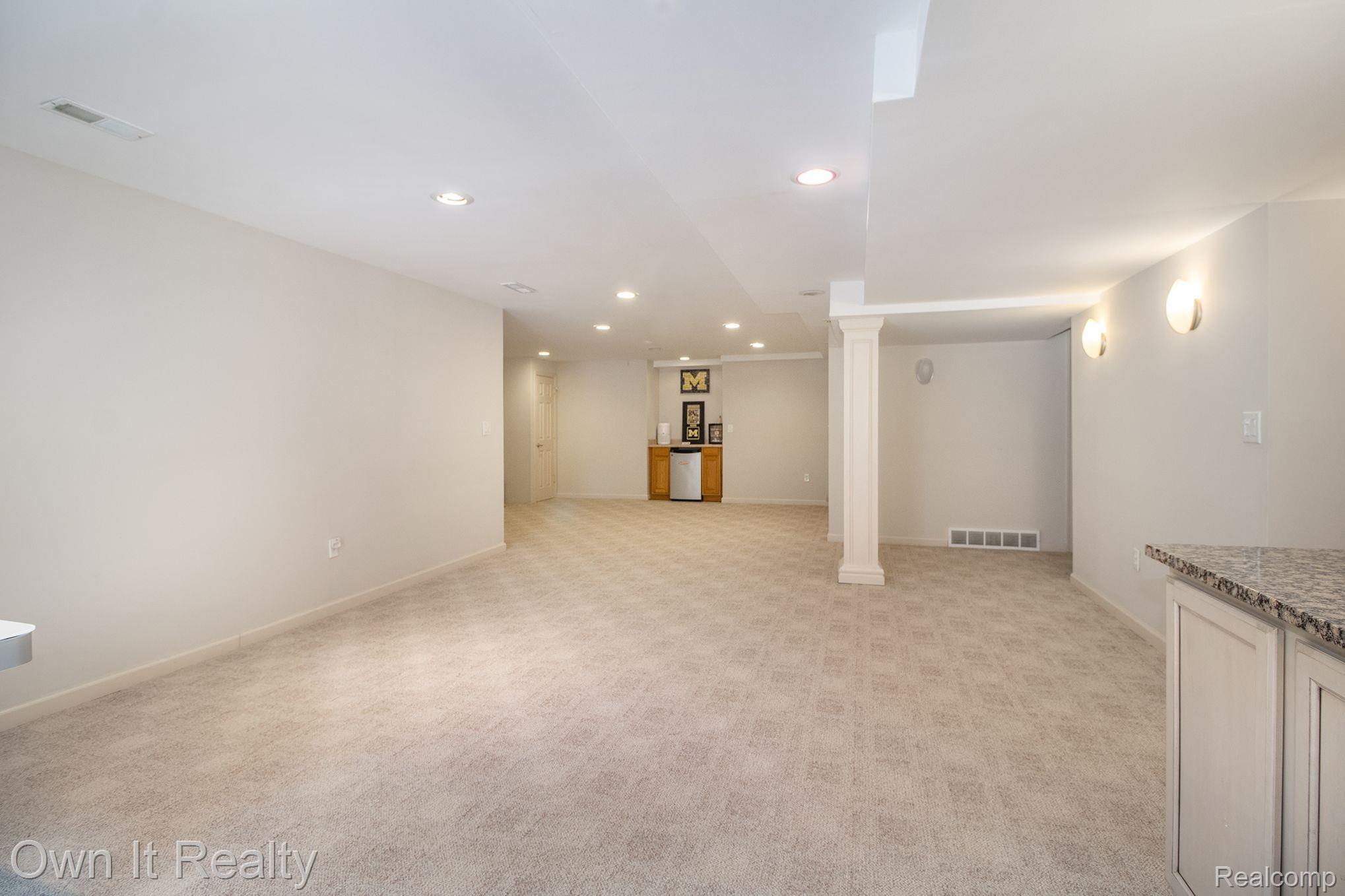 1720 Trinity Road Canton, MI 48187 - Photo 39 of 41 Gallery Image 39