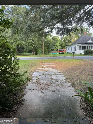 $130,000 | 198 Holmesville Avenue, Baxley, GA 31513