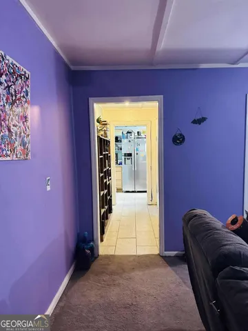 a view of livingroom with furniture