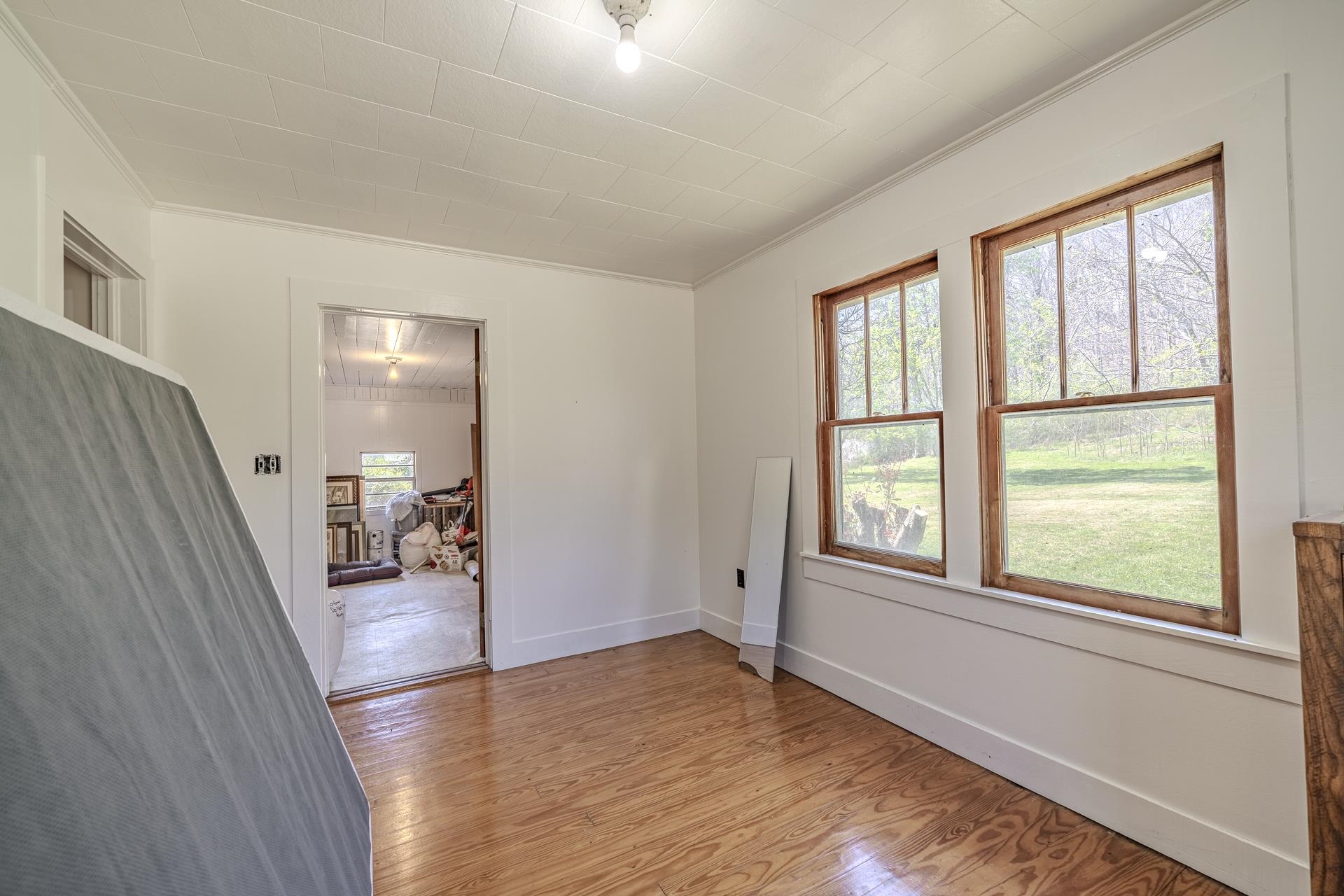 2423 Hardin Creek Road Clifton, TN 38425 - Photo 19 of 34