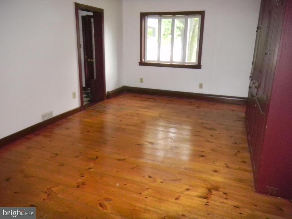 1947 Newport Road Manheim, PA 17545 - Photo 5 of 20