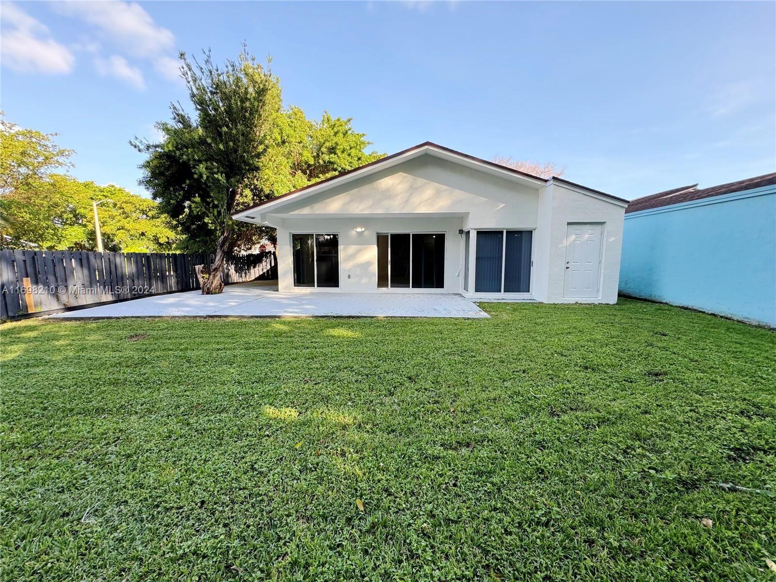 12068 Southwest 210th Street Miami, FL 33177 - Photo 21 of 22