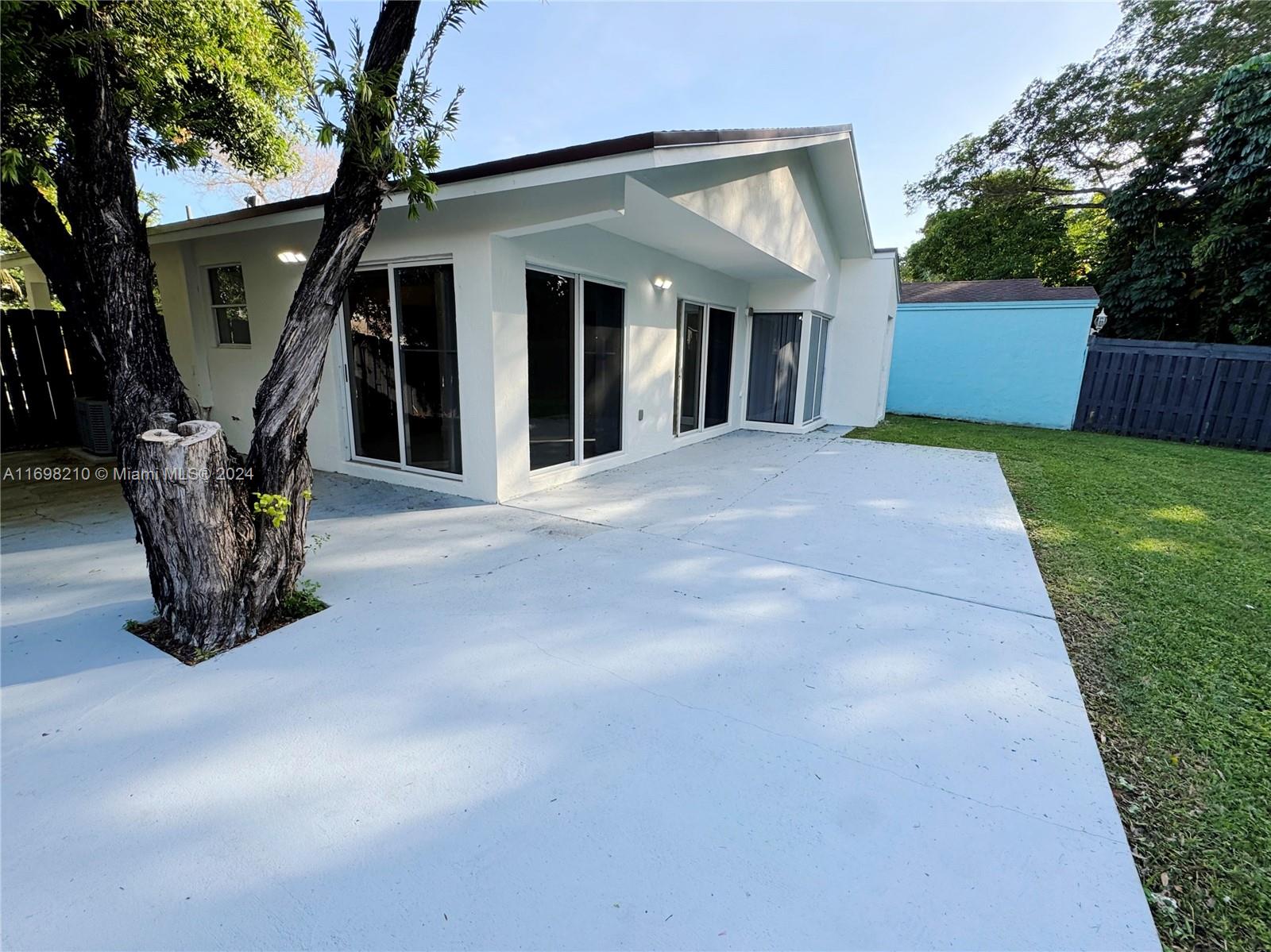 12068 Southwest 210th Street Miami, FL 33177 - Photo 22 of 22