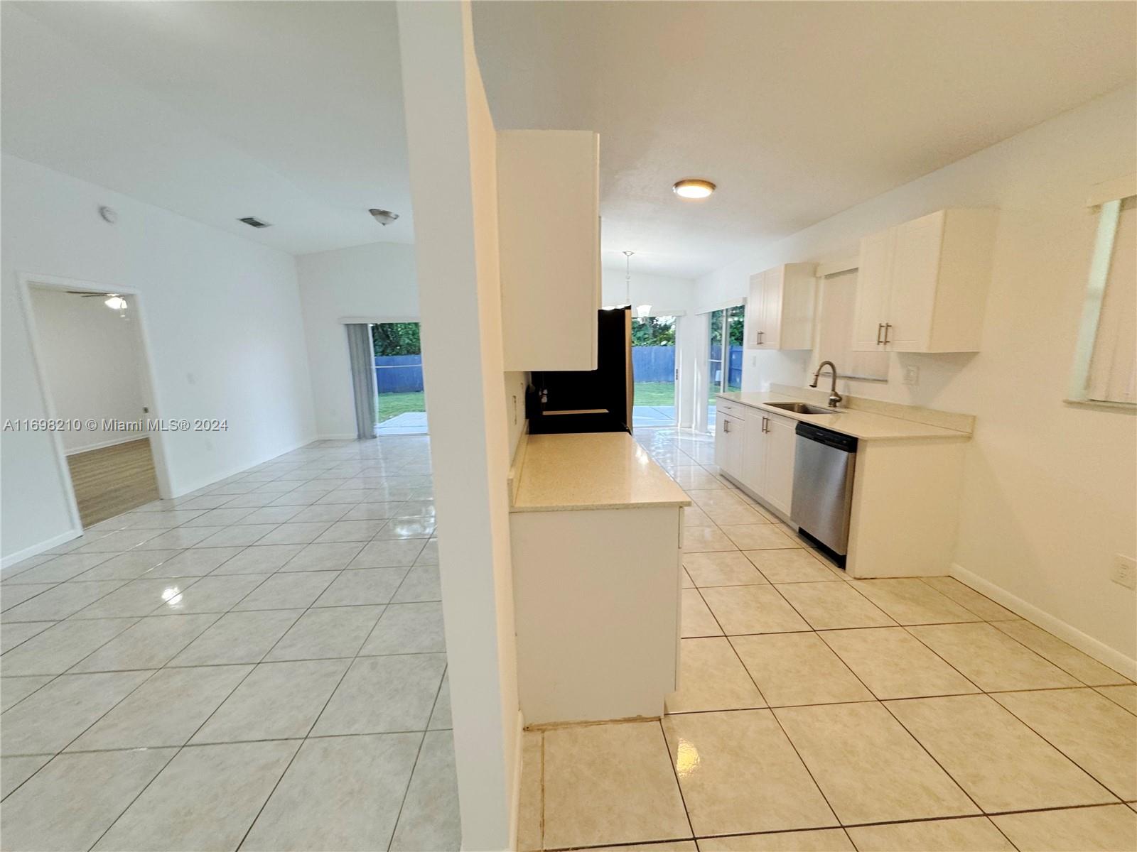 12068 Southwest 210th Street Miami, FL 33177 - Photo 4 of 22
