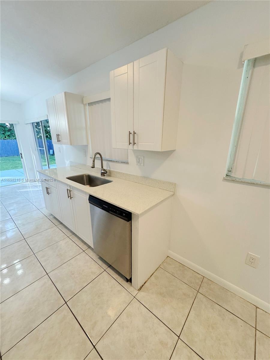 12068 Southwest 210th Street Miami, FL 33177 - Photo 6 of 22