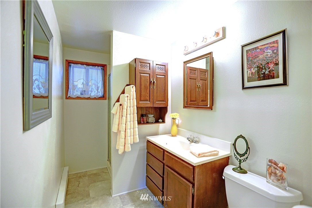 522 Maple Grove Road Camano Island, WA 98282 - Photo 14 of 20 Gallery Image 14
