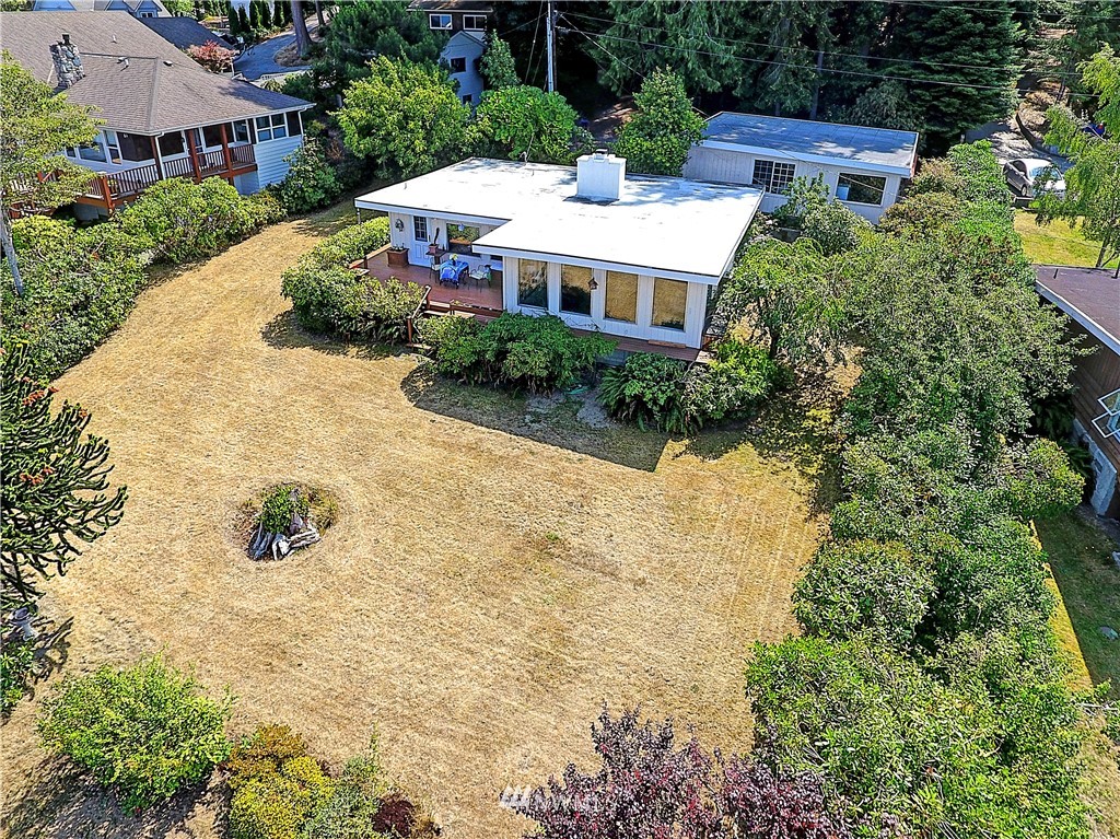 522 Maple Grove Road Camano Island, WA 98282 - Photo 3 of 20 Gallery Image 3