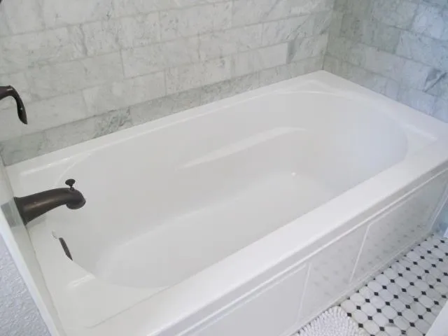 $3,600 | 2807 Filbert Street, Oakland, CA 94608