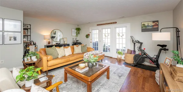 $3,000 | 3 Evergreen Way, Pawling, NY 12564