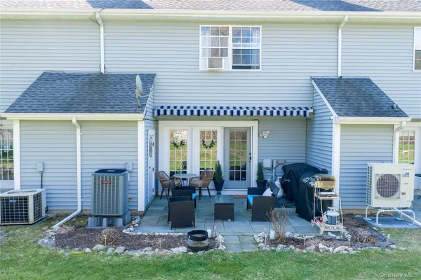 $3,000 | 3 Evergreen Way, Pawling, NY 12564