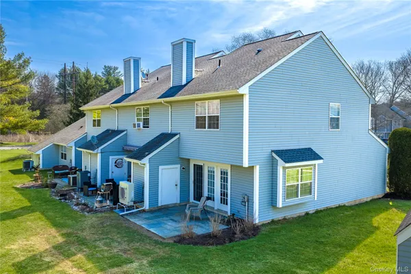 $3,000 | 3 Evergreen Way, Pawling, NY 12564
