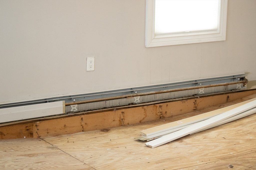 25 Bear Hill Road Gardner, MA 01440 - Photo 15 of 39 a close view of a sink