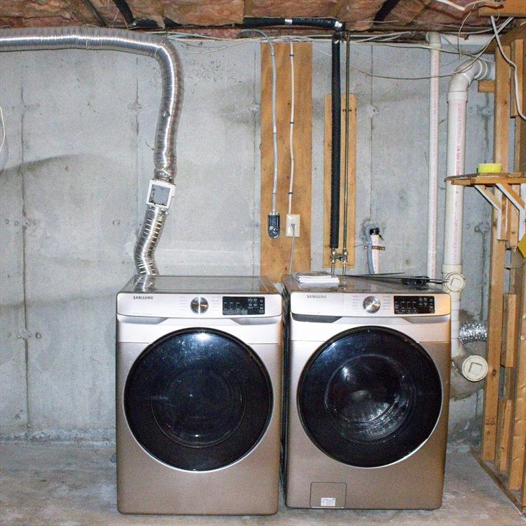 25 Bear Hill Road Gardner, MA 01440 - Photo 32 of 39 a utility room with dryer and washer