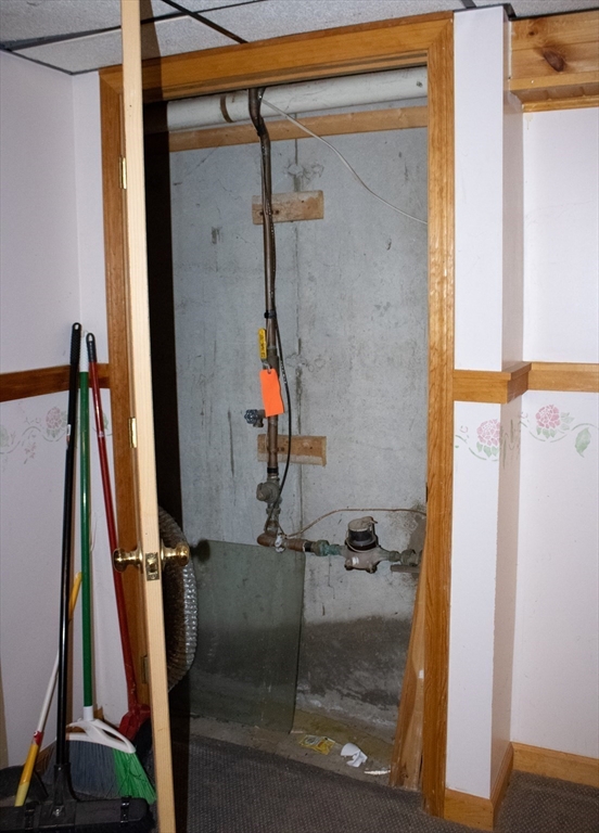 25 Bear Hill Road Gardner, MA 01440 - Photo 39 of 39 a bathroom with a shower