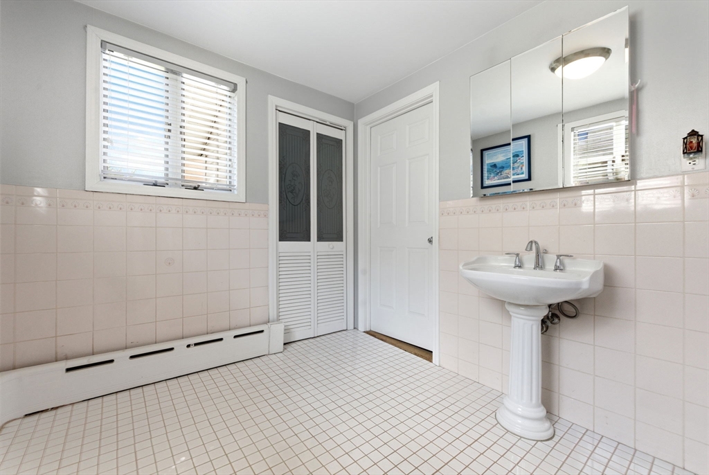 37 Lewis Street Everett, MA 02149 - Photo 18 of 25