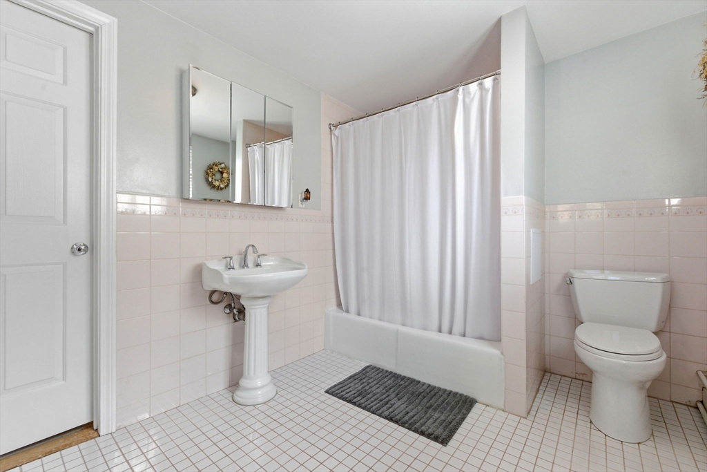 37 Lewis Street Everett, MA 02149 - Photo 19 of 25