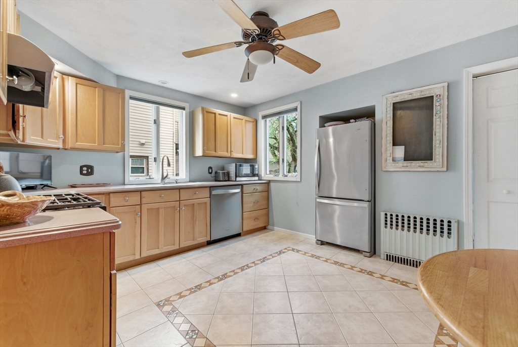 37 Lewis Street Everett, MA 02149 - Photo 10 of 25