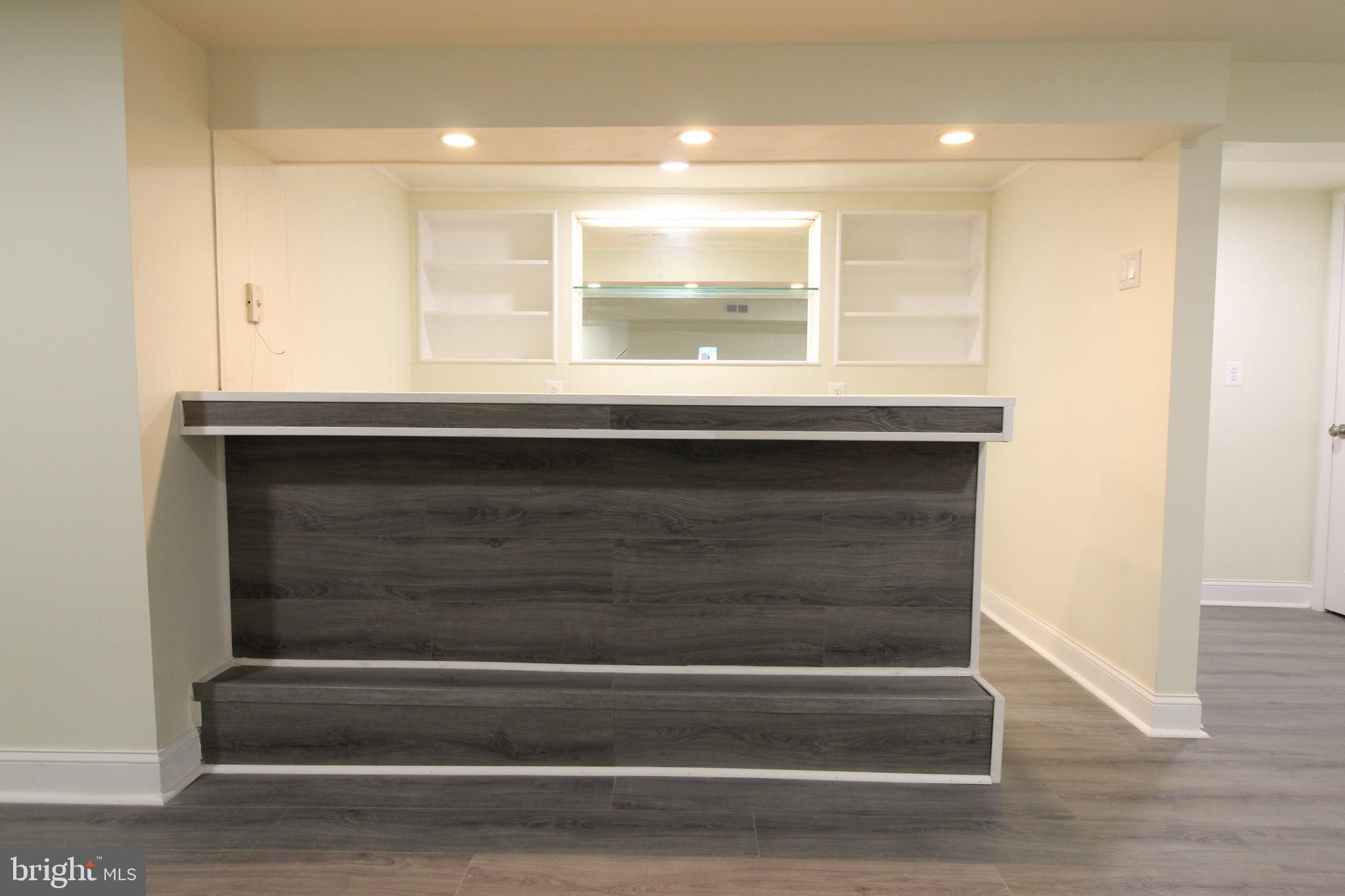 7300 Castlemoor Road Baltimore, MD 21244 - Photo 20 of 40 Bar in Family Room