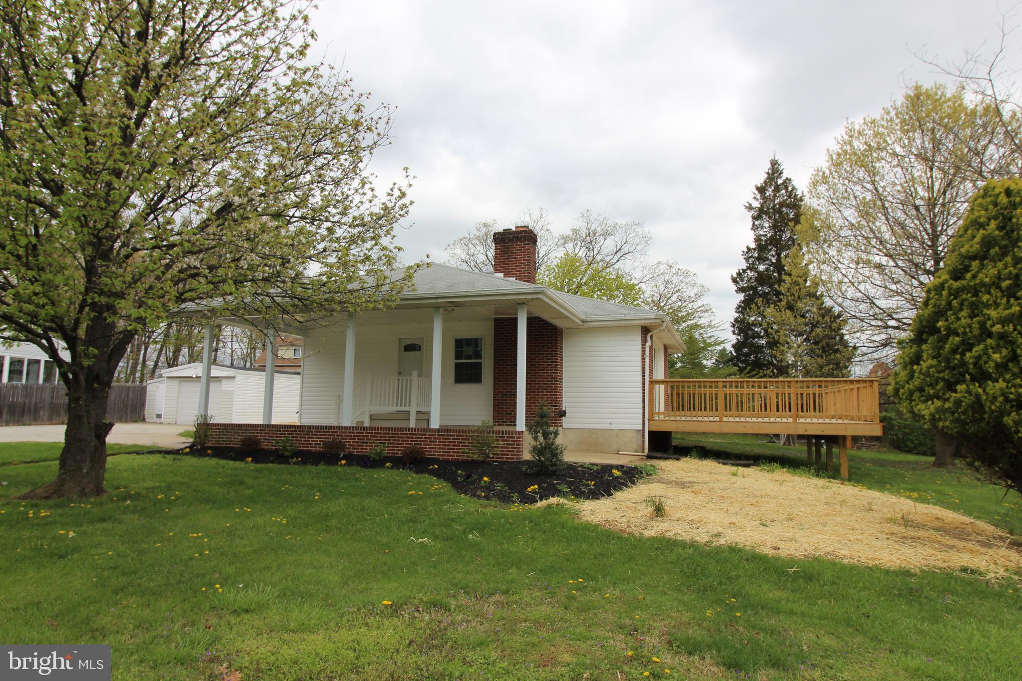 7300 Castlemoor Road Baltimore, MD 21244 - Photo 37 of 40 Front view