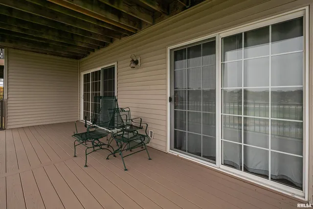 a view of house with seating space