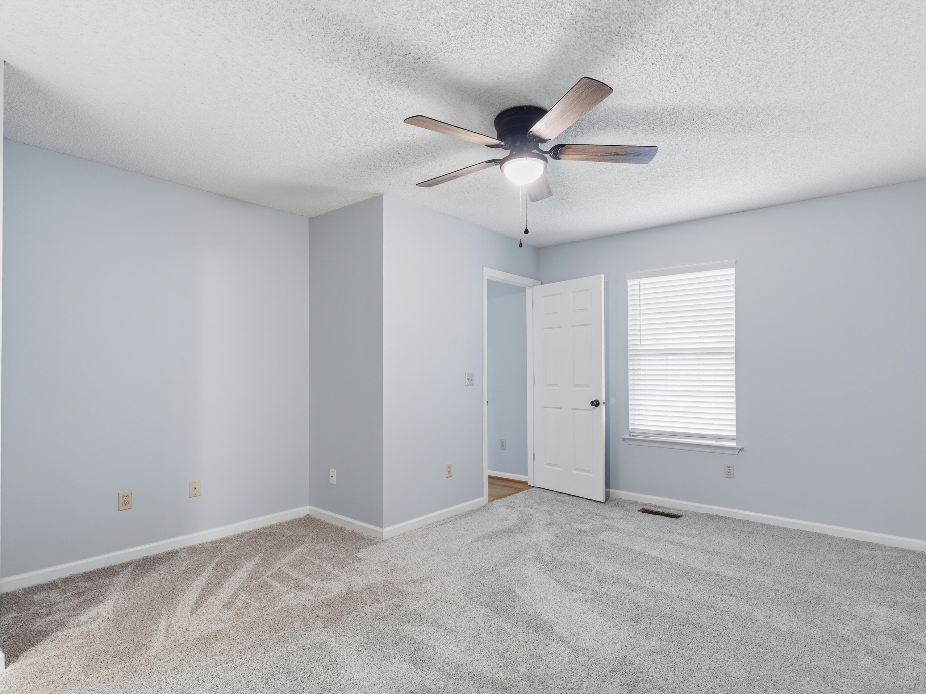 9002 Quail Run Drive Chattanooga, TN 37421 - Photo 10 of 19 Primary Bedroom