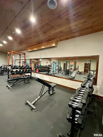 $439,900 | 20 Ashley Lane, Casey, IL 62420