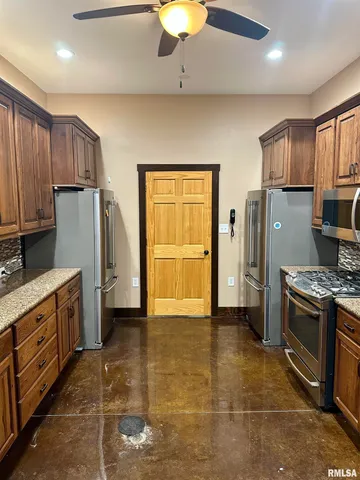 $439,900 | 20 Ashley Lane, Casey, IL 62420