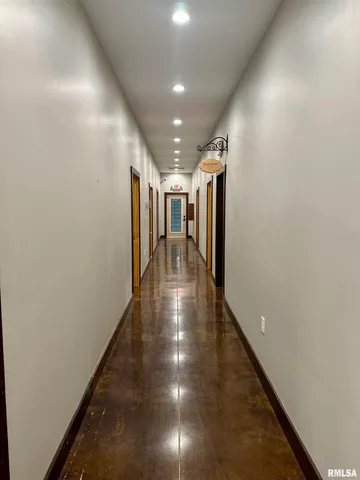 $439,900 | 20 Ashley Lane, Casey, IL 62420