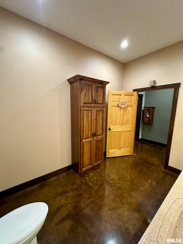 $439,900 | 20 Ashley Lane, Casey, IL 62420