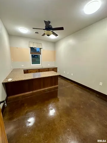 $439,900 | 20 Ashley Lane, Casey, IL 62420