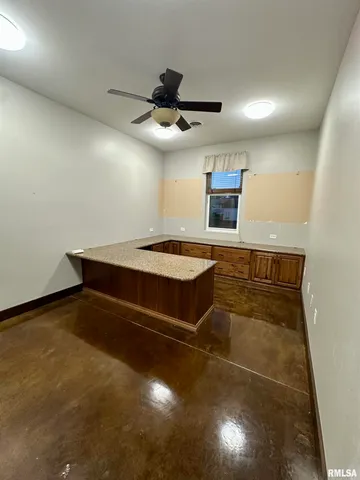 $439,900 | 20 Ashley Lane, Casey, IL 62420