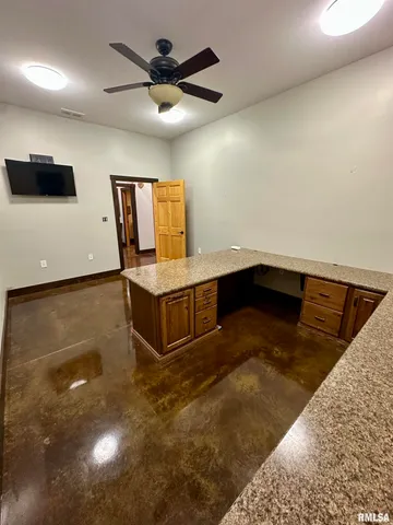 $439,900 | 20 Ashley Lane, Casey, IL 62420