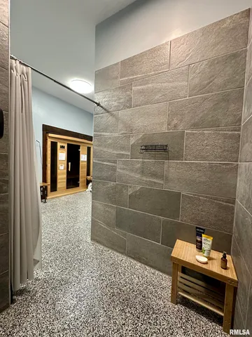 $439,900 | 20 Ashley Lane, Casey, IL 62420