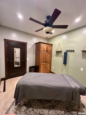 $439,900 | 20 Ashley Lane, Casey, IL 62420