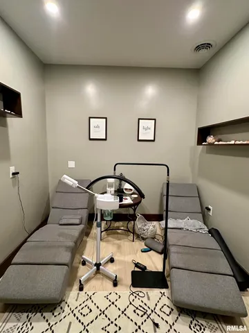 $439,900 | 20 Ashley Lane, Casey, IL 62420