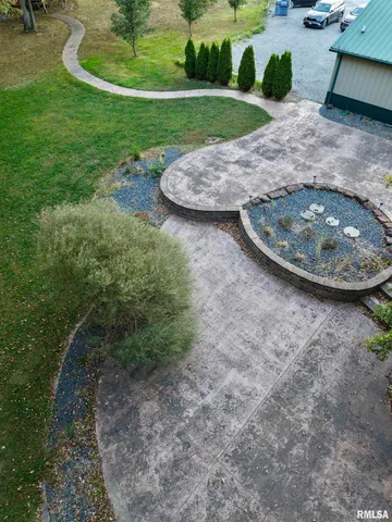 $439,900 | 20 Ashley Lane, Casey, IL 62420