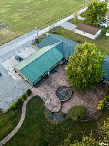 $439,900 | 20 Ashley Lane, Casey, IL 62420