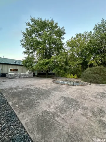 $439,900 | 20 Ashley Lane, Casey, IL 62420